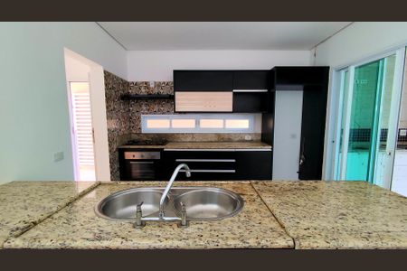 Casa de condomínio para alugar com 250m², 4 quartos e 4 vagas