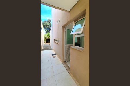 Casa de condomínio para alugar com 250m², 4 quartos e 4 vagas