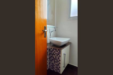 Casa de condomínio para alugar com 250m², 4 quartos e 4 vagas