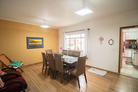 Casa à venda com 251m², 3 quartos e 2 vagasSALA DE JANTAR