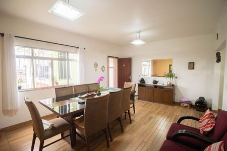 Casa à venda com 251m², 3 quartos e 2 vagasSALA DE JANTAR