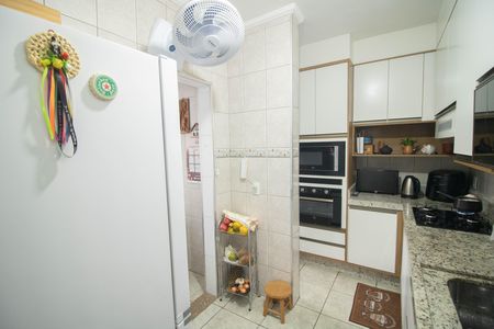 Casa à venda com 251m², 3 quartos e 2 vagasCOZINHA E ÁREA DE SERVIÇO