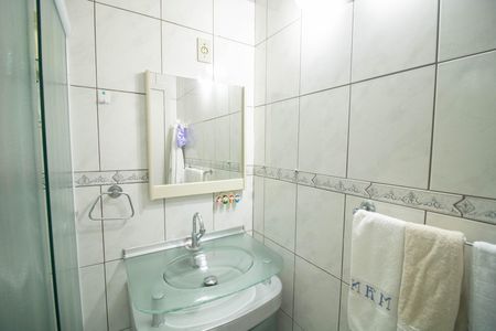 Casa à venda com 251m², 3 quartos e 2 vagasBANHEIRO 