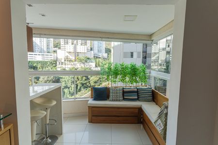 Apartamento à venda com 105m², 3 quartos e 2 vagas Apartamento à venda com 105m², 3 quartos e 2 vagasVaranda da Sala