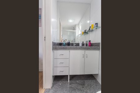 Apartamento à venda com 105m², 3 quartos e 2 vagas Apartamento à venda com 105m², 3 quartos e 2 vagasBanheiro da Suíte