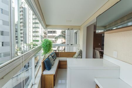 Apartamento à venda com 105m², 3 quartos e 2 vagas Apartamento à venda com 105m², 3 quartos e 2 vagasVaranda da Sala