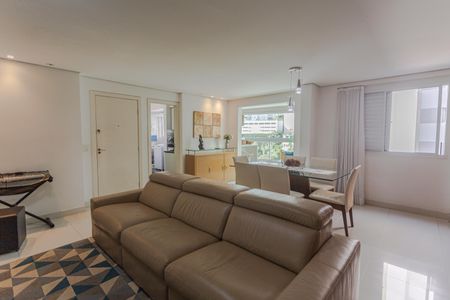 Apartamento à venda com 105m², 3 quartos e 2 vagas Apartamento à venda com 105m², 3 quartos e 2 vagasSala