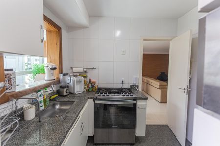 Apartamento à venda com 105m², 3 quartos e 2 vagas Apartamento à venda com 105m², 3 quartos e 2 vagasCozinha
