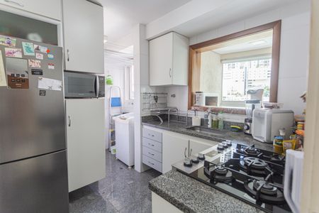 Apartamento à venda com 105m², 3 quartos e 2 vagas Apartamento à venda com 105m², 3 quartos e 2 vagasCozinha
