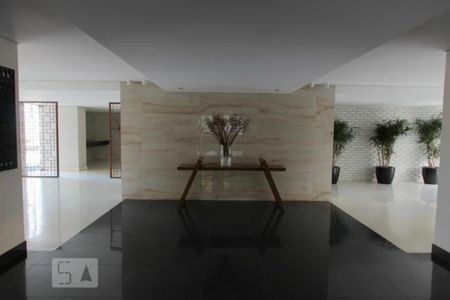 Apartamento à venda com 105m², 3 quartos e 2 vagas Apartamento à venda com 105m², 3 quartos e 2 vagasHall de entrada