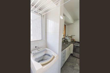 Apartamento à venda com 105m², 3 quartos e 2 vagas Apartamento à venda com 105m², 3 quartos e 2 vagasÁrea de Serviço