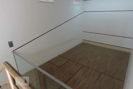 Apartamento à venda com 105m², 3 quartos e 2 vagas Apartamento à venda com 105m², 3 quartos e 2 vagasÁrea comum - Quadra de Squash