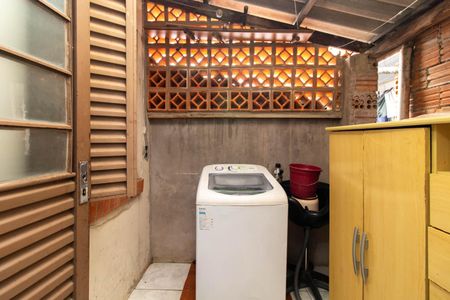 Casa de condomínio à venda com 48m², 2 quartos e 1 vaga Casa de condomínio à venda com 48m², 2 quartos e 1 vagaBanheiro do Quarto 2