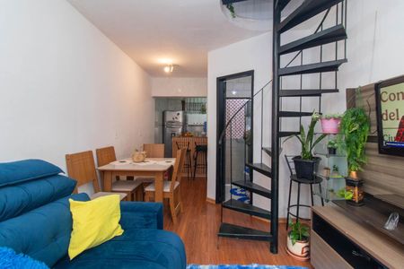 Sala de casa de condomínio à venda com 2 quartos, 48m² em São José, Porto Alegre
