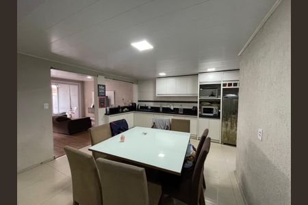 Casa à venda com 230m², 4 quartos e 1 vaga