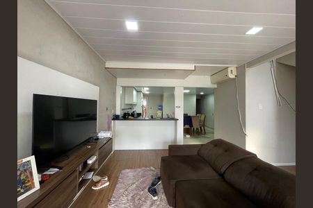 Casa à venda com 230m², 4 quartos e 1 vaga