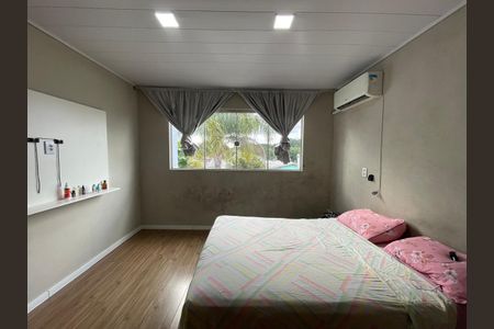 Casa à venda com 230m², 4 quartos e 1 vaga