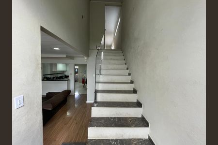 Casa à venda com 230m², 4 quartos e 1 vaga