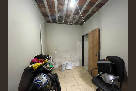 Casa à venda com 230m², 4 quartos e 1 vaga