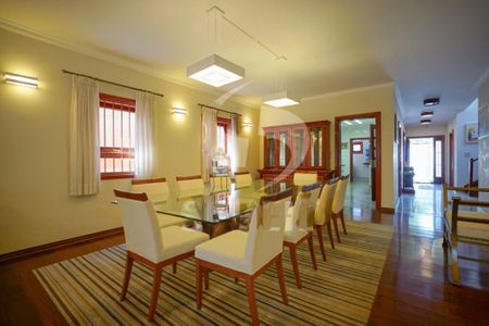 Casa à venda com 500m², 4 quartos e 4 vagas