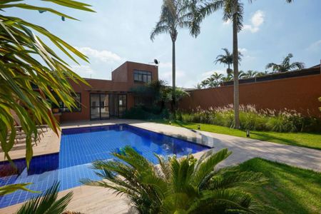 Casa à venda com 4 quartos, 500m² em Interlagos, São Paulo