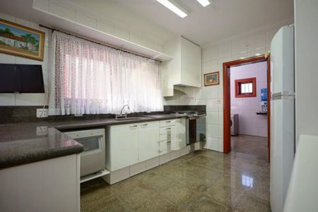 Casa à venda com 500m², 4 quartos e 4 vagas