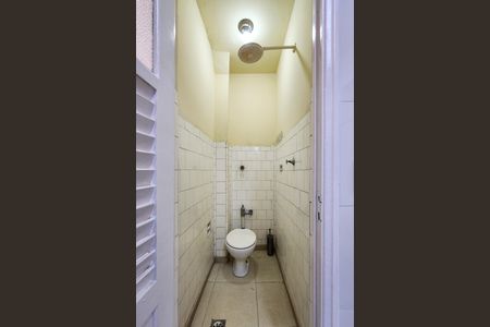 Apartamento para alugar com 126m², 3 quartos e 1 vaga Apartamento para alugar com 126m², 3 quartos e 1 vagaBanheiro de Serviço