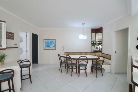 Sala de apartamento para alugar com 3 quartos, 109m² em Jardim Tejereba, Guarujá