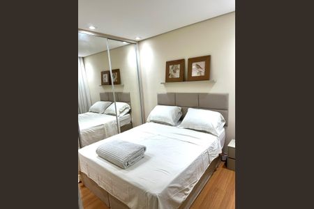 Apartamento para alugar com 58m², 2 quartos e 2 vagas Apartamento para alugar com 58m², 2 quartos e 2 vagasQuarto