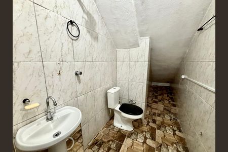 Casa para alugar com 34m², 2 quartos e sem vaga Casa para alugar com 34m², 2 quartos e sem vagaBanheiro