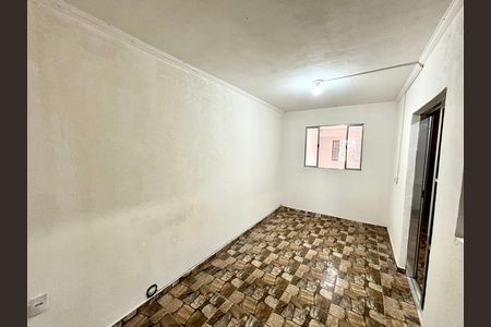 Quarto 2 de casa para alugar com 2 quartos, 34m² em Vila Dalila, São Paulo