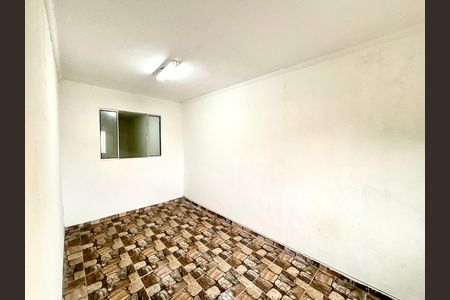 Quarto 1 de casa para alugar com 2 quartos, 34m² em Vila Dalila, São Paulo