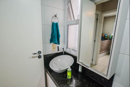 Banheiro de apartamento à venda com 2 quartos, 39m² em Vila Pires, Santo André