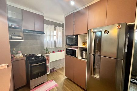 Apartamento à venda com 56m², 2 quartos e 1 vaga Apartamento à venda com 56m², 2 quartos e 1 vagaCozinha - Armários