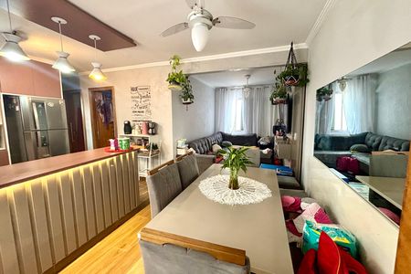 Apartamento à venda com 56m², 2 quartos e 1 vaga Apartamento à venda com 56m², 2 quartos e 1 vagaSala de jantar
