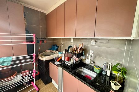 Apartamento à venda com 56m², 2 quartos e 1 vaga Apartamento à venda com 56m², 2 quartos e 1 vagaCozinha - Armários