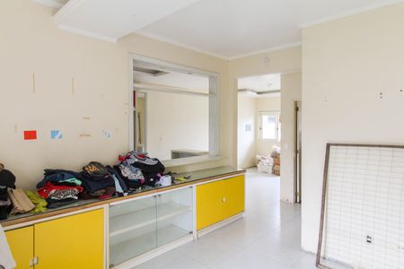 Casa para alugar com 160m², 6 quartos e 2 vagas Casa para alugar com 160m², 6 quartos e 2 vagasSala