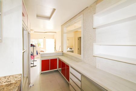 Casa para alugar com 160m², 6 quartos e 2 vagas Casa para alugar com 160m², 6 quartos e 2 vagasCozinha