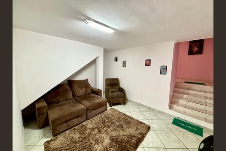 Sala  de casa para alugar com 3 quartos, 100m² em Vila Dalila, São Paulo
