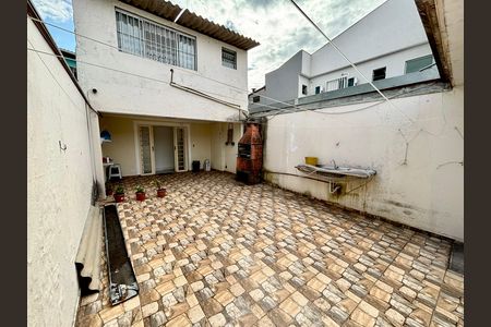 Casa para alugar com 100m², 3 quartos e sem vaga Casa para alugar com 100m², 3 quartos e sem vagaQuintal