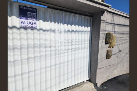 Casa para alugar com 140m², 2 quartos e 2 vagasFachada