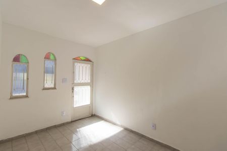 Sala de casa para alugar com 2 quartos, 140m² em Alcantara, São Gonçalo