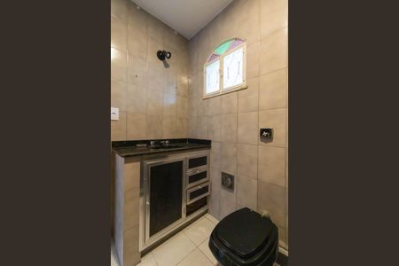 Banheiro de casa para alugar com 2 quartos, 140m² em Alcantara, São Gonçalo