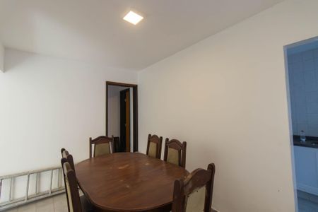 Casa para alugar com 140m², 2 quartos e 2 vagasSala