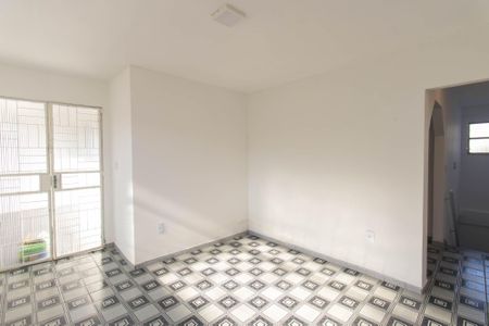 Casa para alugar com 140m², 3 quartos e 1 vaga Casa para alugar com 140m², 3 quartos e 1 vagaSala