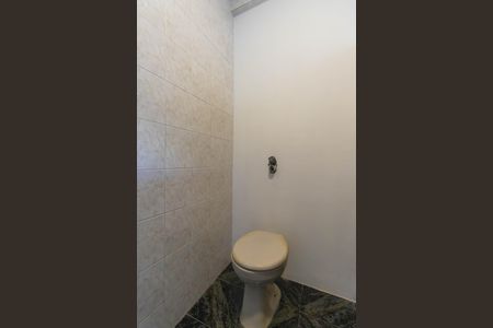 Casa para alugar com 140m², 3 quartos e 1 vaga Casa para alugar com 140m², 3 quartos e 1 vagaBanheiro 2