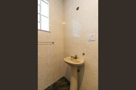 Casa para alugar com 140m², 3 quartos e 1 vaga Casa para alugar com 140m², 3 quartos e 1 vagaBanheiro 2