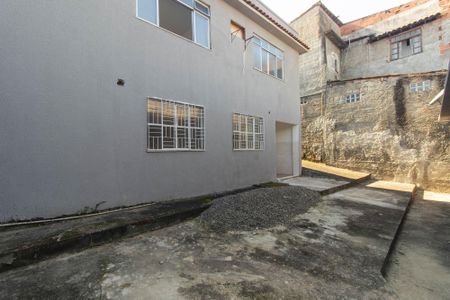 Área externa de casa para alugar com 3 quartos, 140m² em Alcantara, São Gonçalo