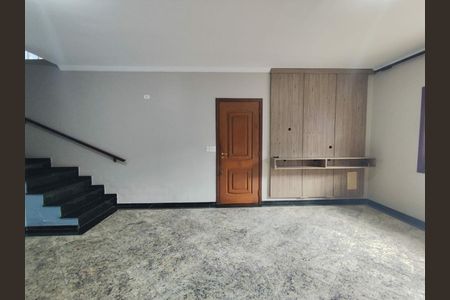 Casa à venda com 108m², 3 quartos e 2 vagas