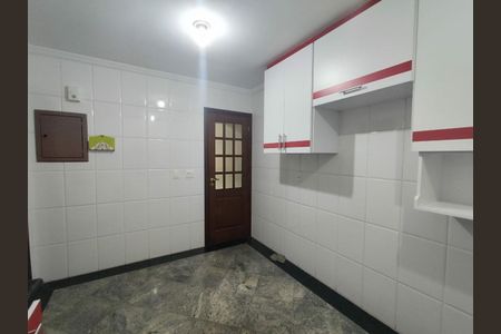 Casa à venda com 3 quartos, 108m² em Campo Grande, São Paulo